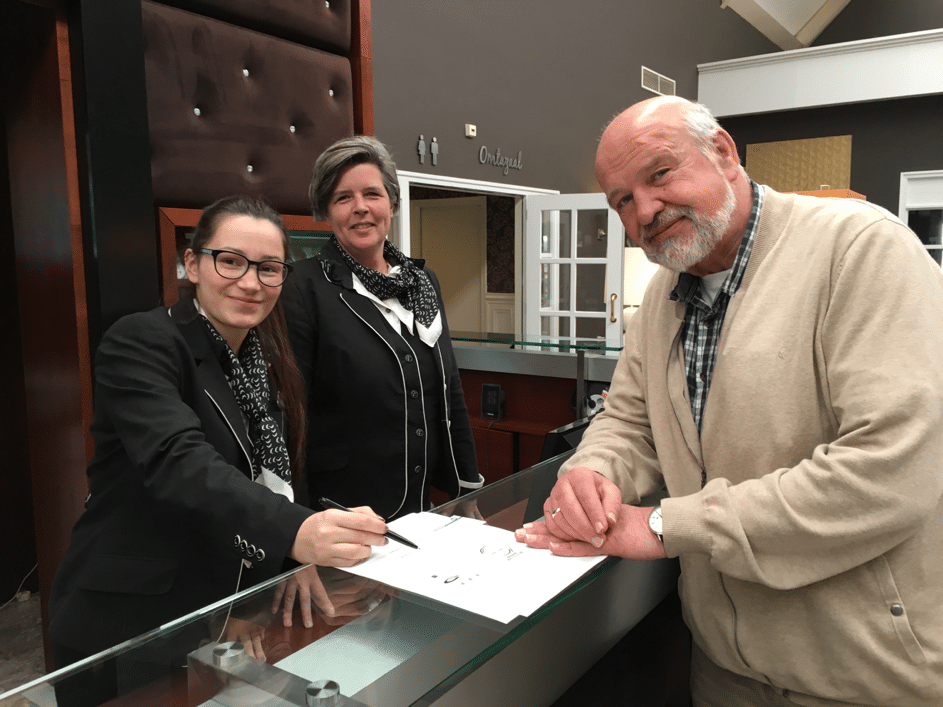 Mondial-Waaijenberg-Groep-tekent-contract-met-Van-der-Valk-Groningen-2